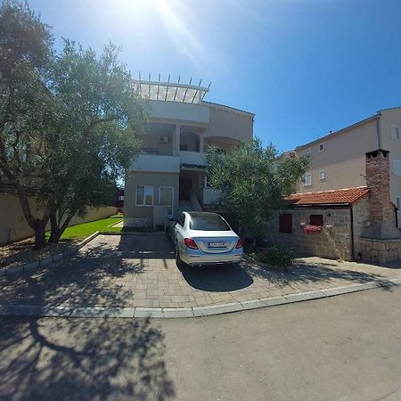 Apartments Stipe Biograd Na Moru Bagian luar foto