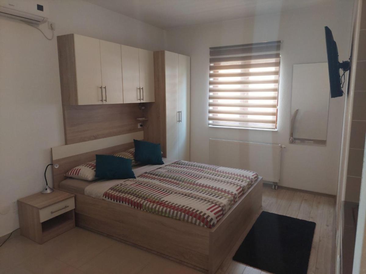 Apartments Stipe Biograd Na Moru Bagian luar foto